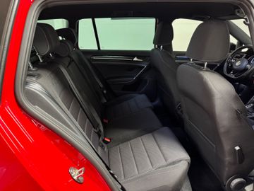 Volkswagen Golf - 10