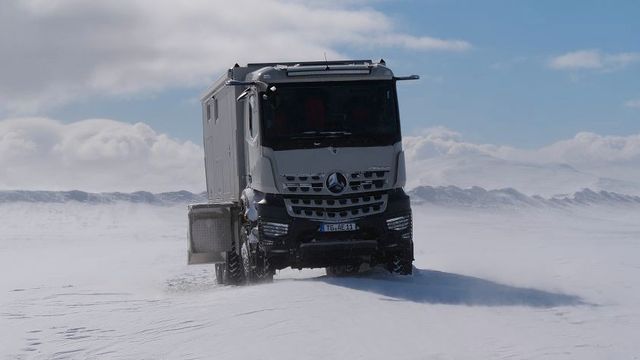 Mercedes-Benz Arocs 6x6