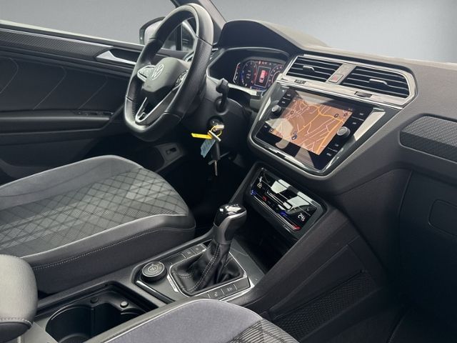 Tiguan 2.0 TDI DSG R-LINE ALLRAD AHK+IQ.LIGHT