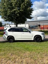 BMW X5 M50d  - BMW X5 M50