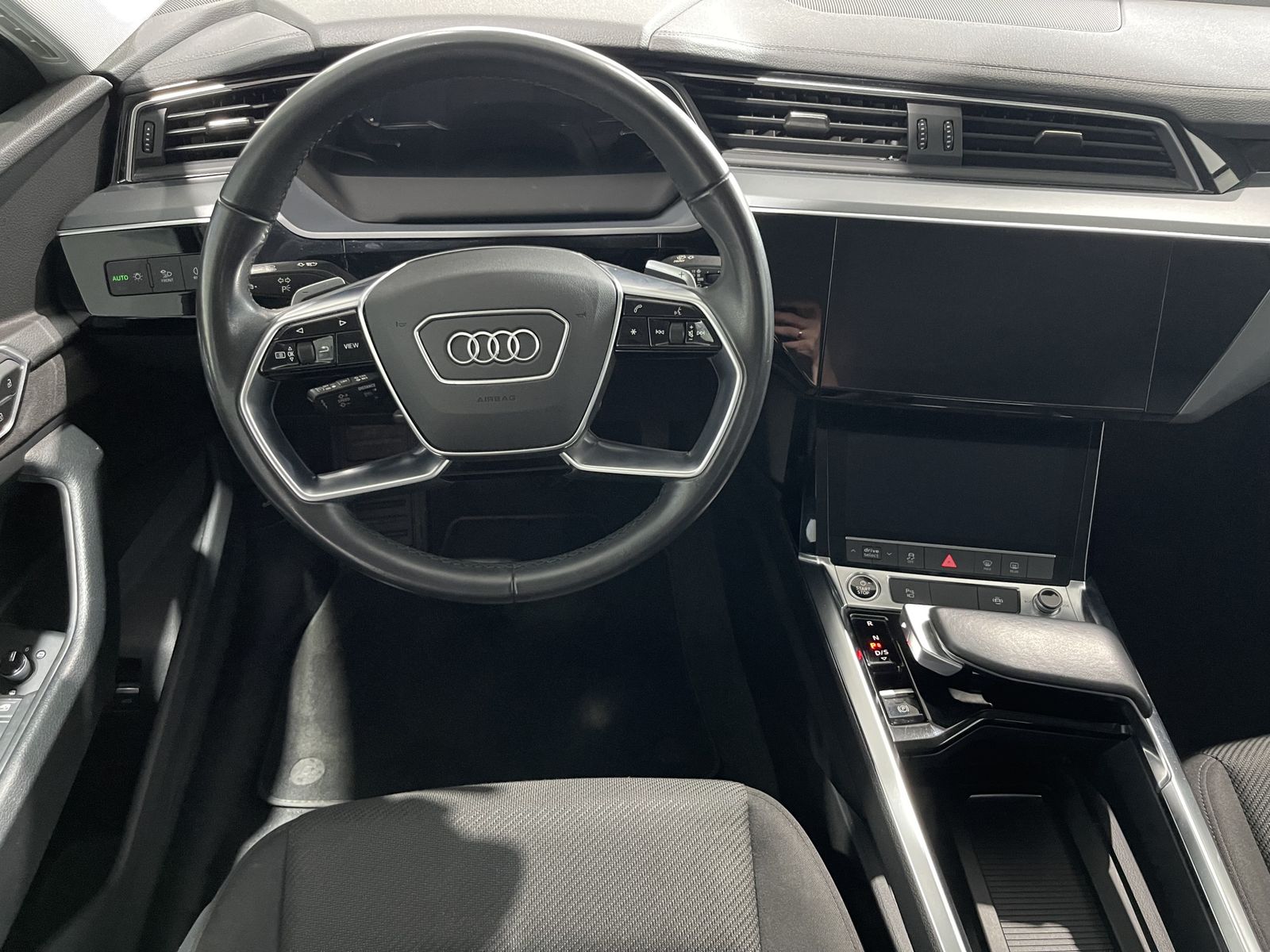 Fahrzeugabbildung Audi e-tron Sportback 55 Quattro*AHK*LED*Cam*