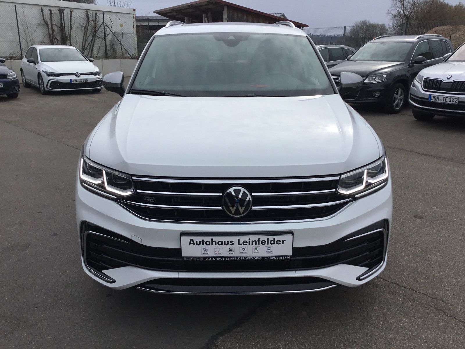 Fahrzeugabbildung Volkswagen Tiguan Allspace 2.0 TDI DSG 4M R-Line+AHK+20"