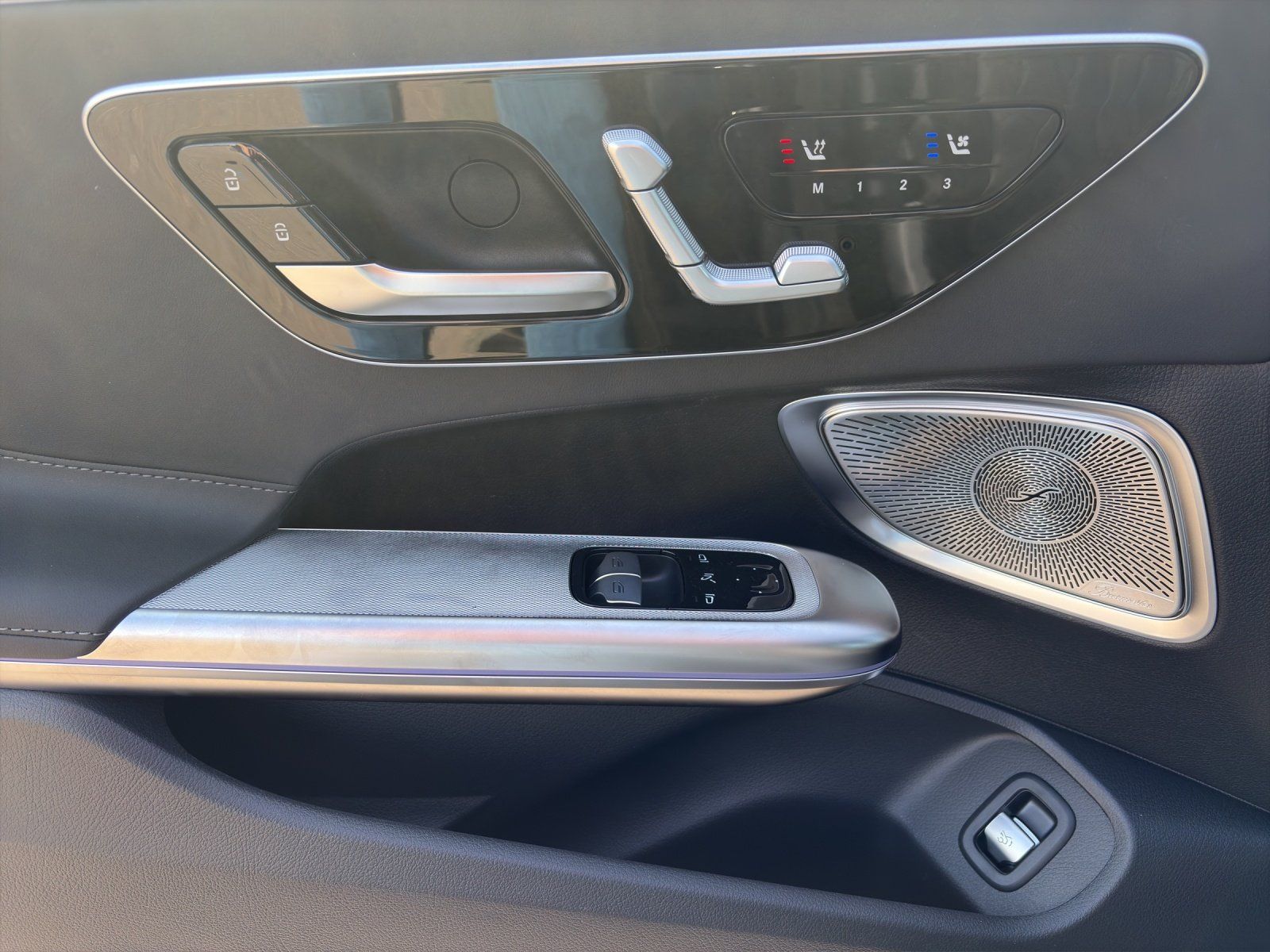 Fahrzeugabbildung Mercedes-Benz CLE 450 4M Coupé AMG 360° Pano DigLight Keyless