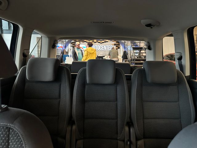 MYAUTOCENTER – Gebraucht- und Jahreswagen mit Werkstattservice in Pfaffenhofen Volkswagen Touran Comfortline *7-SITZER*2-ZONEN*TEMPO*