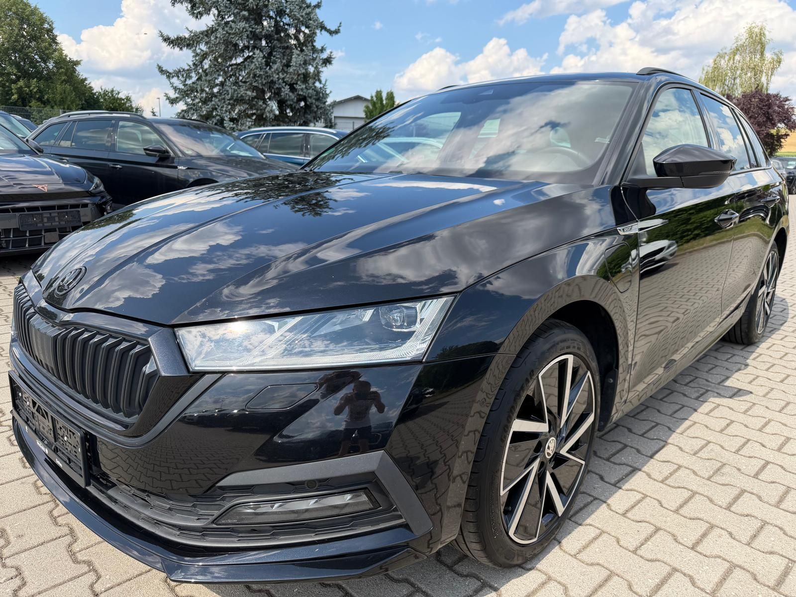 Skoda Octavia 1.4TSI iV Sportline AHK Kamera Navi
