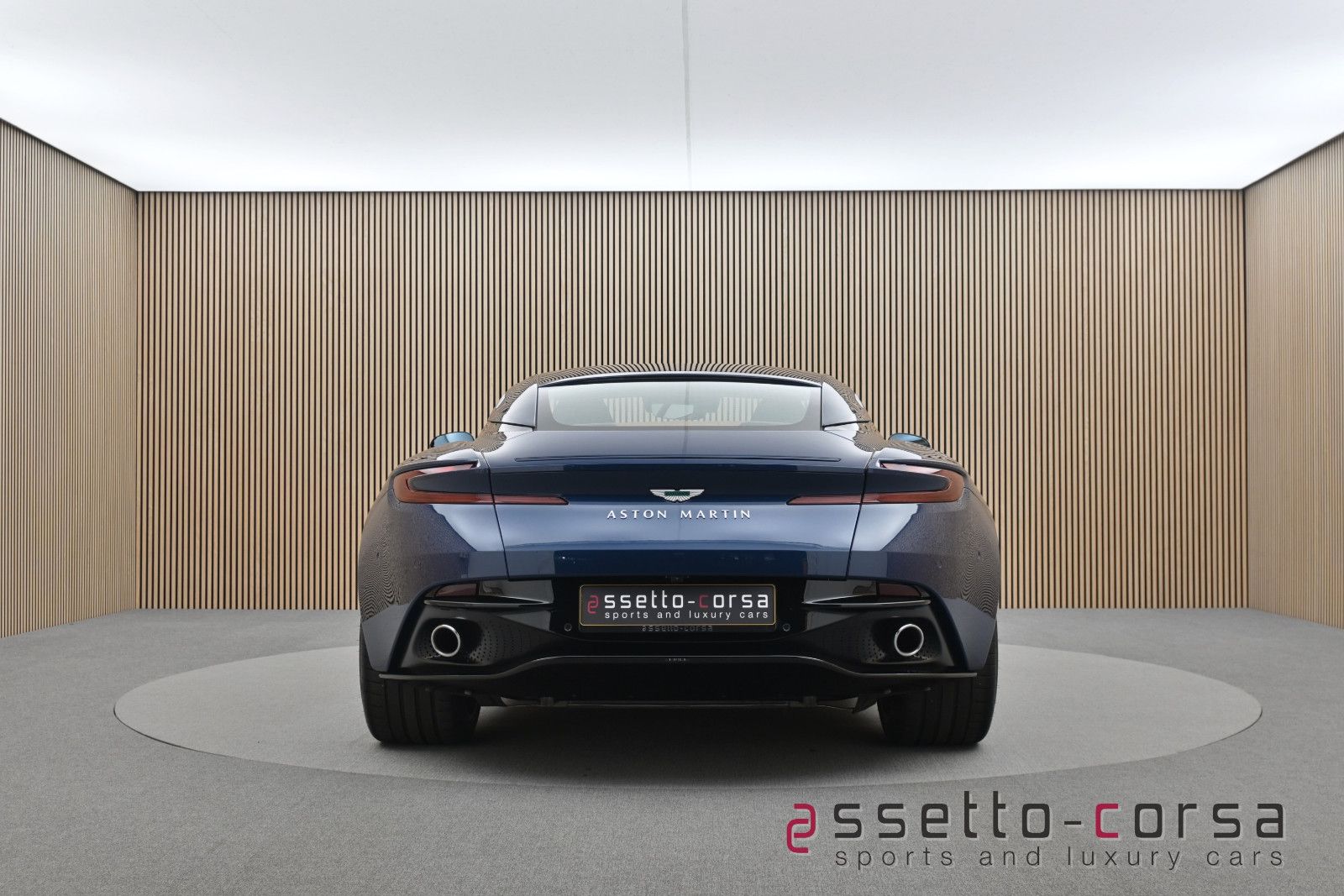Aston Martin DB12 Coupe 4.0 V8*Heritage*1. Hand*Garantie imagem 3