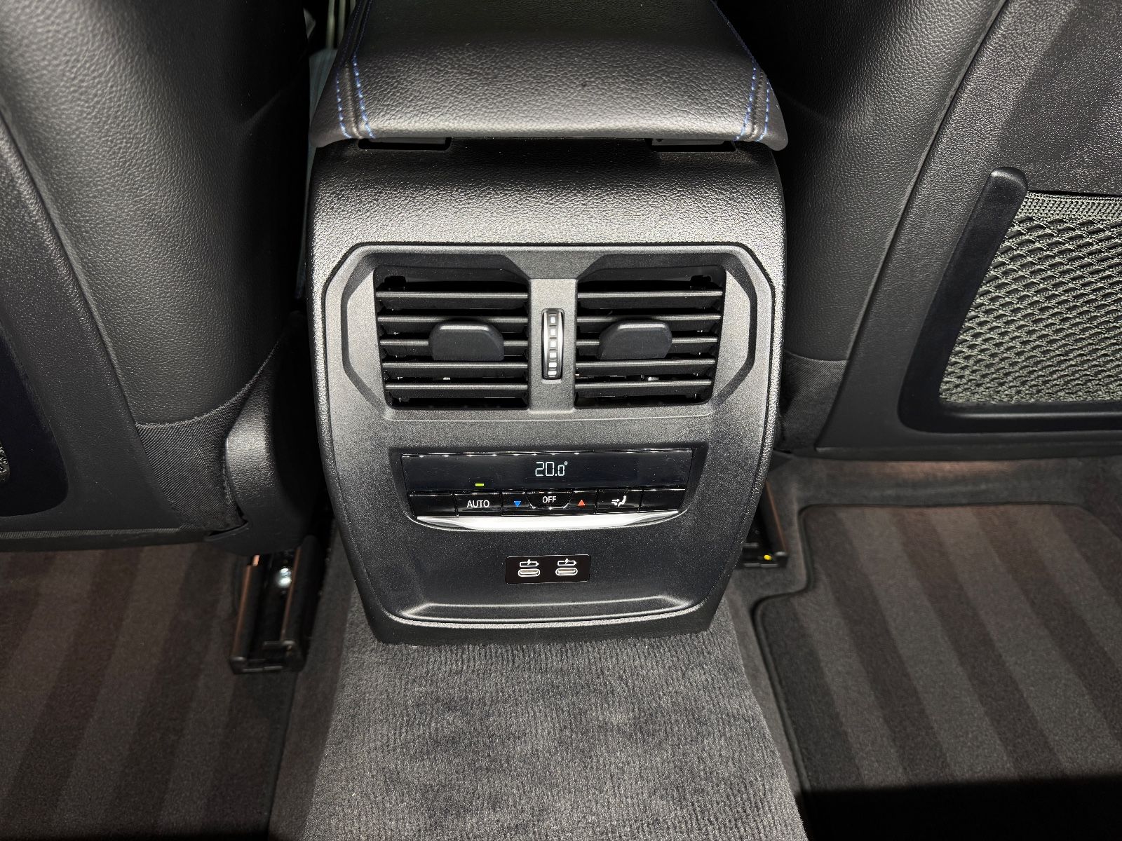 Fahrzeugabbildung BMW M340i Touring xDrive|LASER|HEAD-UP|AHK|ACC|