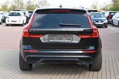 Fahrzeugabbildung Volvo XC60 B5 AWD R-Design*B&W*PANO*22"*Polestar*BLACK