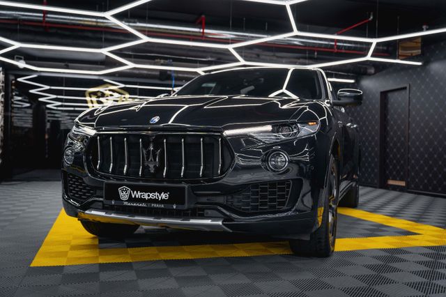 Maserati Levante Diesel 3.0 V6 - 4x4 FULL - ON STOCK