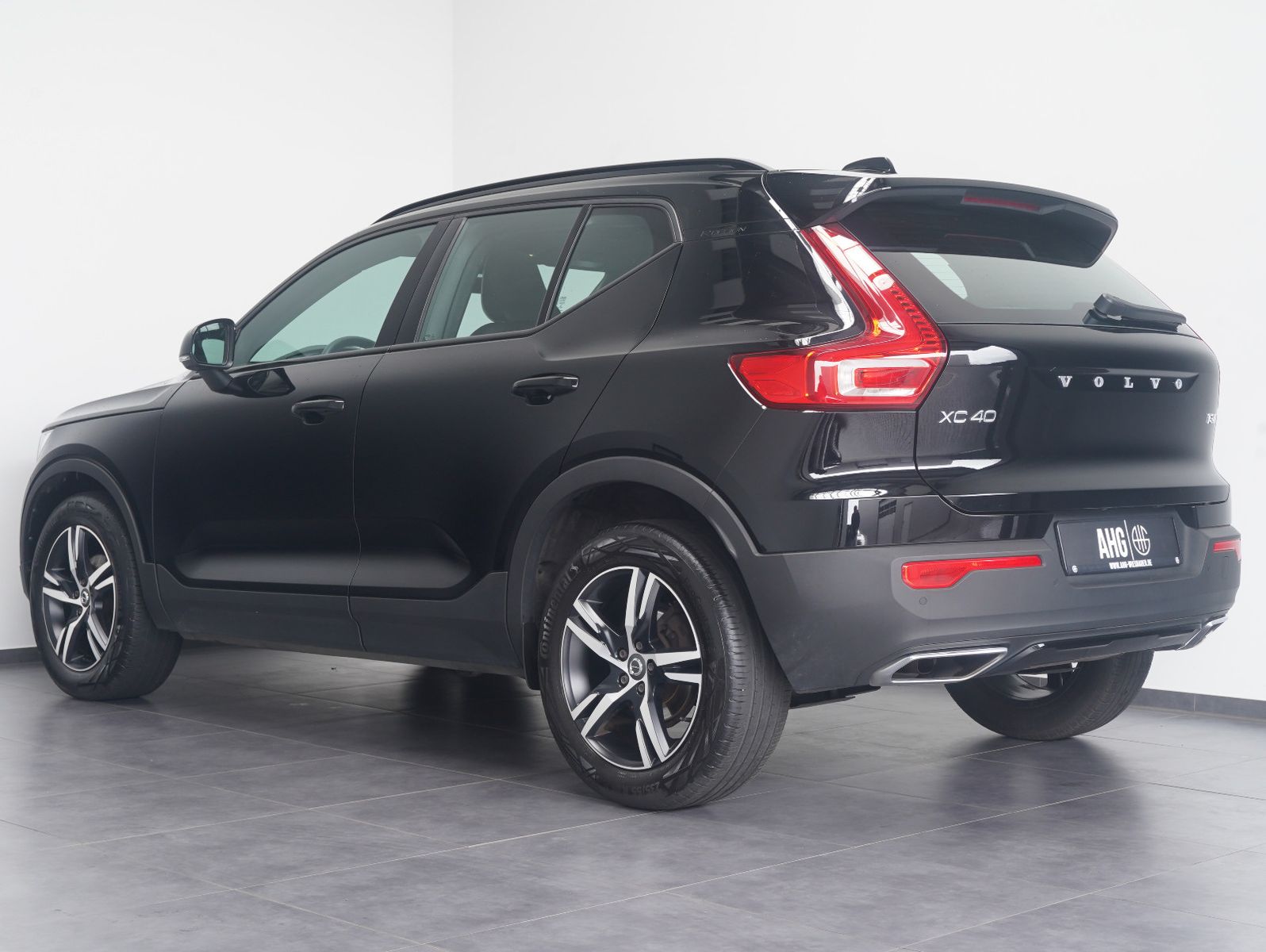 Fahrzeugabbildung Volvo XC40 T3 R Design LED/NAV/KAMERA/PANO