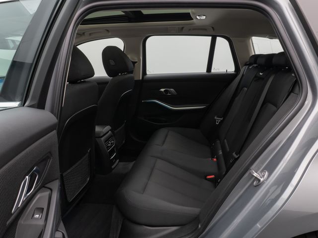 Foto Nummer 25: BMW 320d