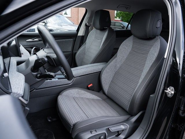 Superb Combi 2.0 TSI Selection 4x4 DSG AHK+MATRI