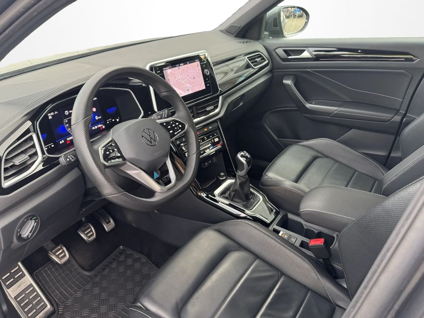 T-Roc 1.5 TSI R-LINE *AHK*NAVI*LEDER*MATRIX*