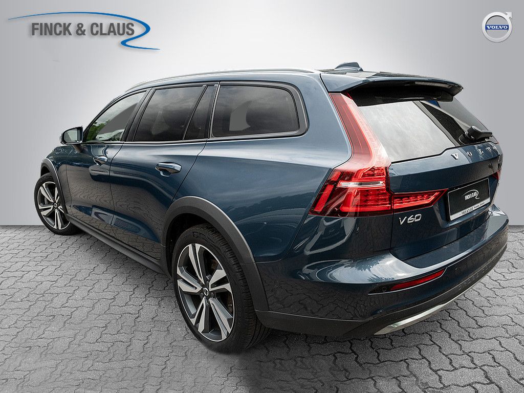 Volvo V60 Cross Country B5 AWD Ultimate 360° PANO HUD foto 3