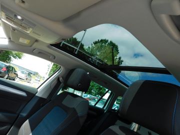 Volkswagen Passat Variant - 11