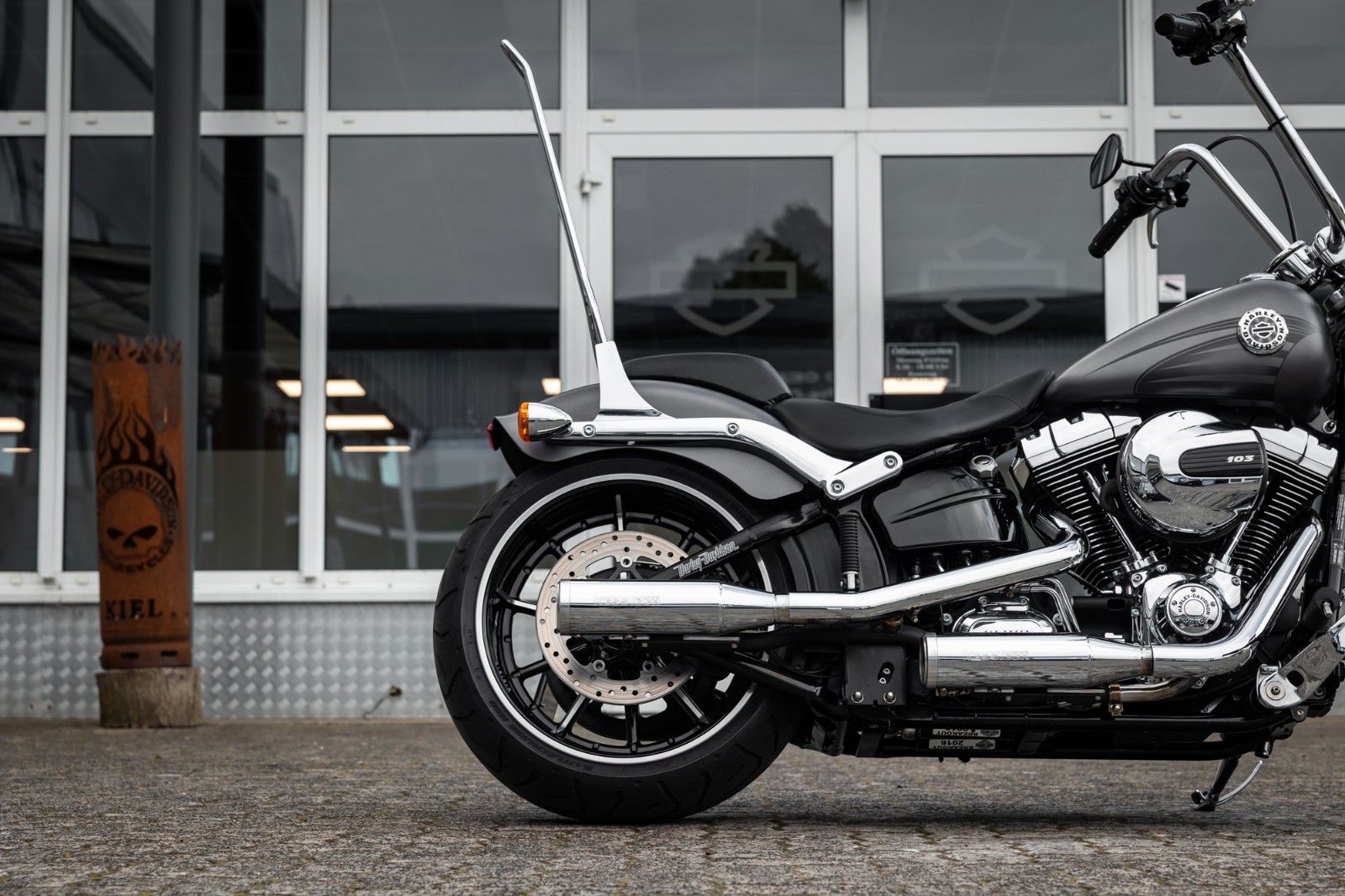 Fahrzeugabbildung Harley-Davidson FXSB Breakout 103 - Kesstech/ Fehling ApeLenker