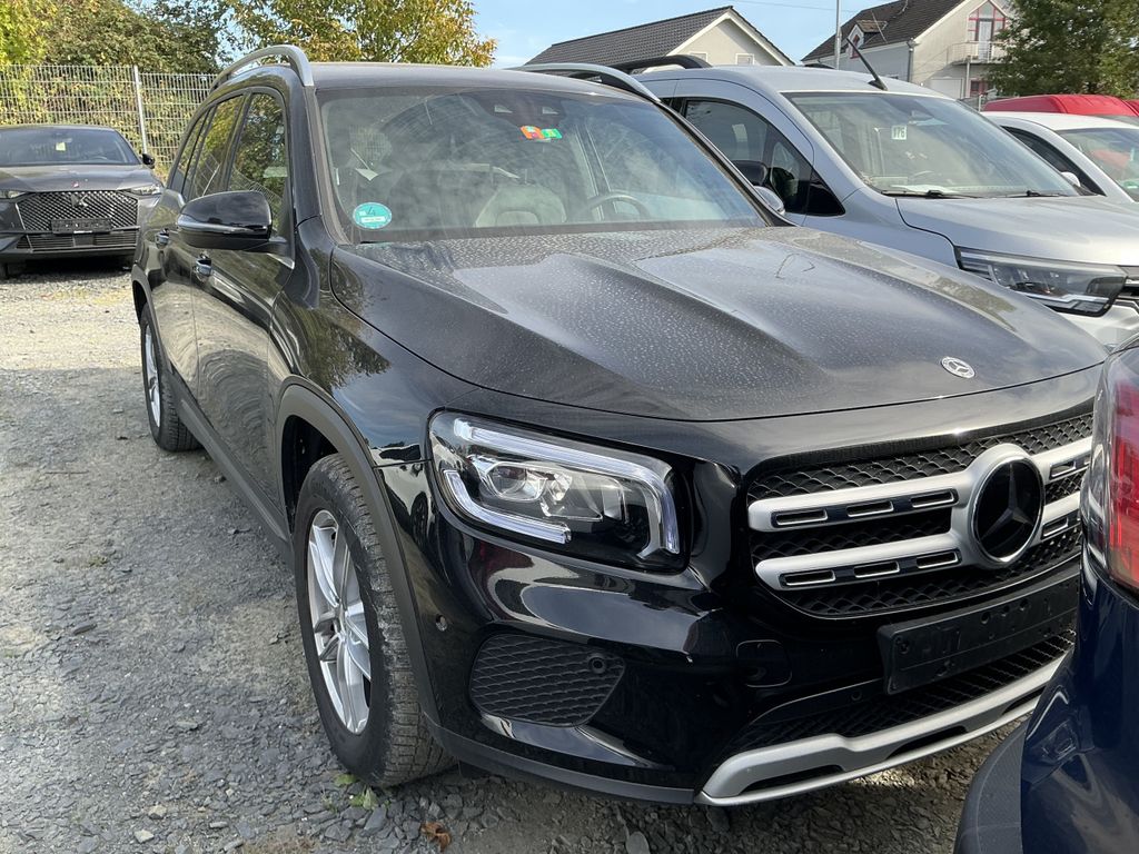 Image of Mercedes-Benz GLB 180