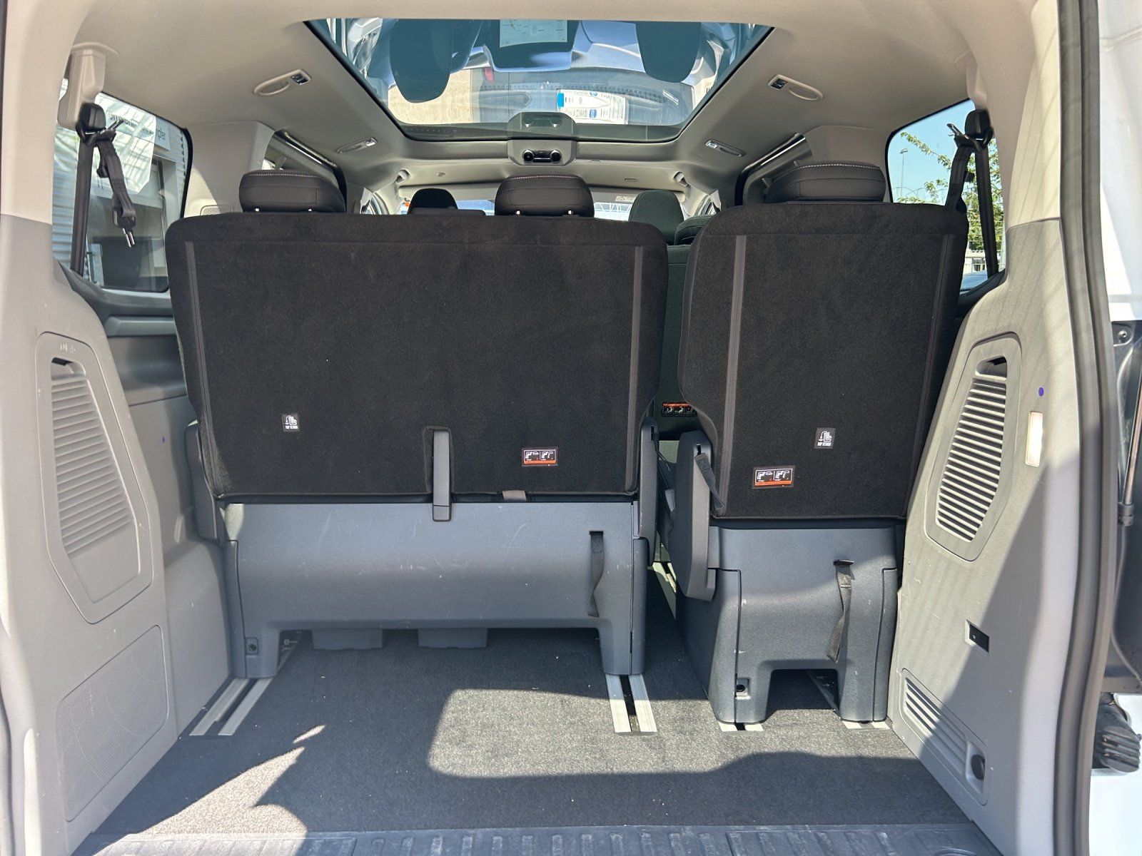 Fahrzeugabbildung Ford Ford Tourneo Custom Autom. AHK GJR Klima 3.Zonen