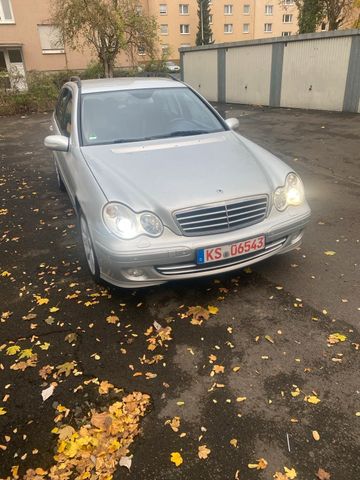 Mercedes-Benz Mercedes C220