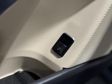 2014 Mercedes-BENZ GLA 缩略图 38