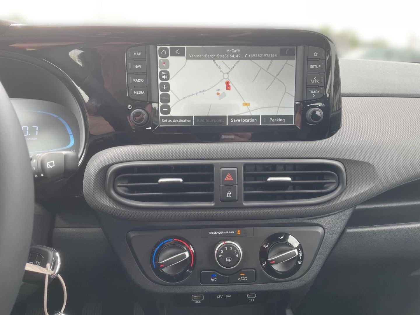 Fahrzeugabbildung Hyundai i10 1.0 SELECT NAVI+KAMERA+PDC+KLIMA+ACAA