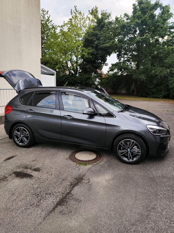 Image of BMW 220