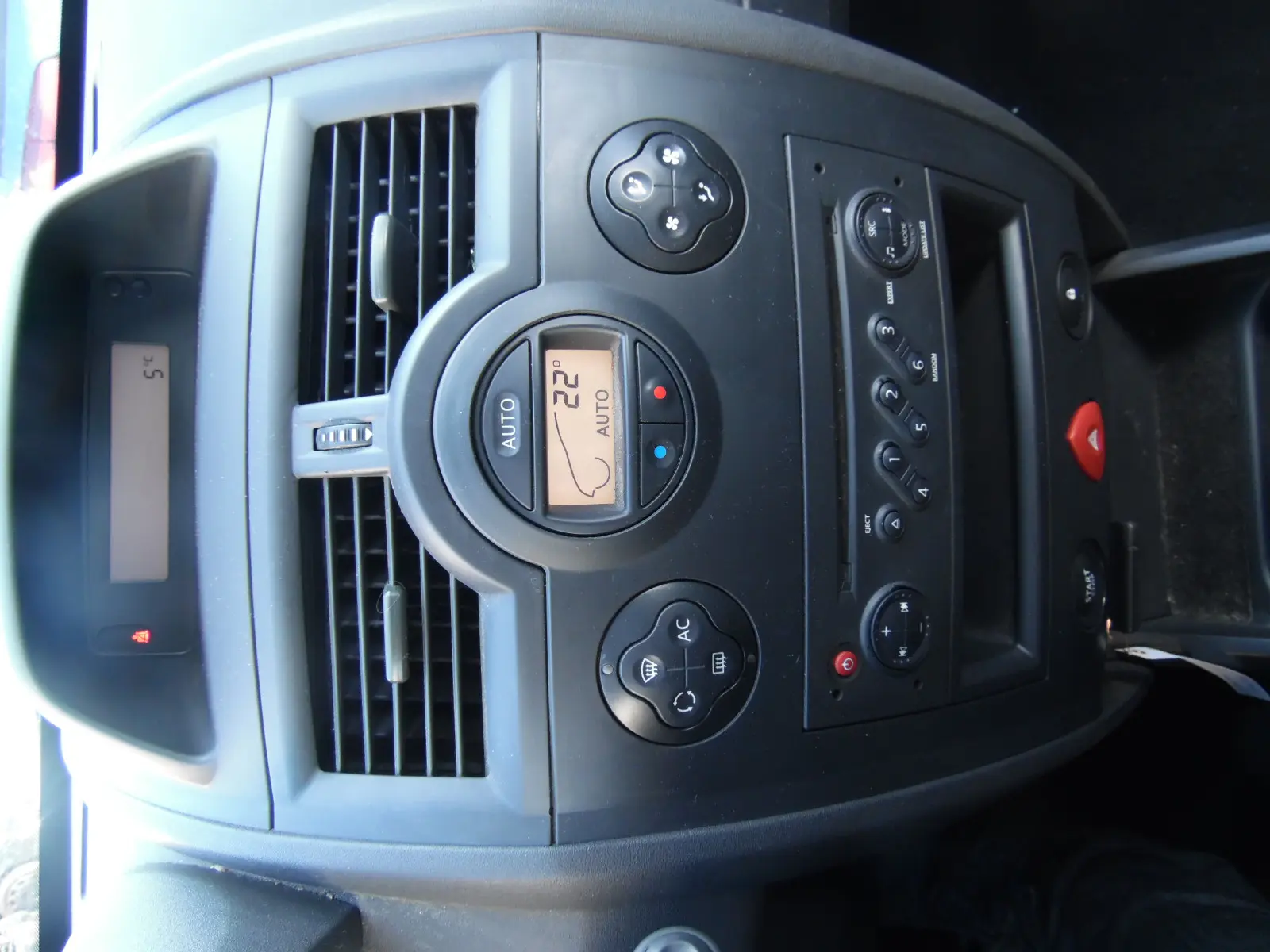 Renault Megane 2009 — photo 8