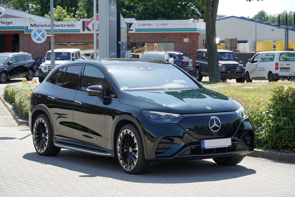 Image of Mercedes-Benz EQE SUV