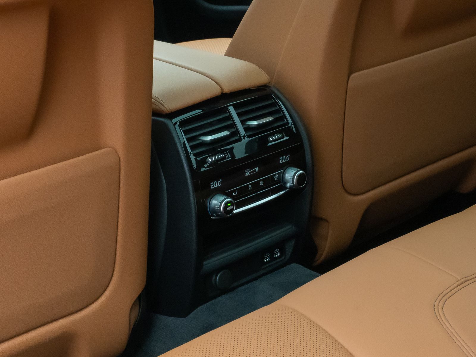 Fahrzeugabbildung BMW 520d Panorama Kamera DAB HiFi AHK M Sport Alarm