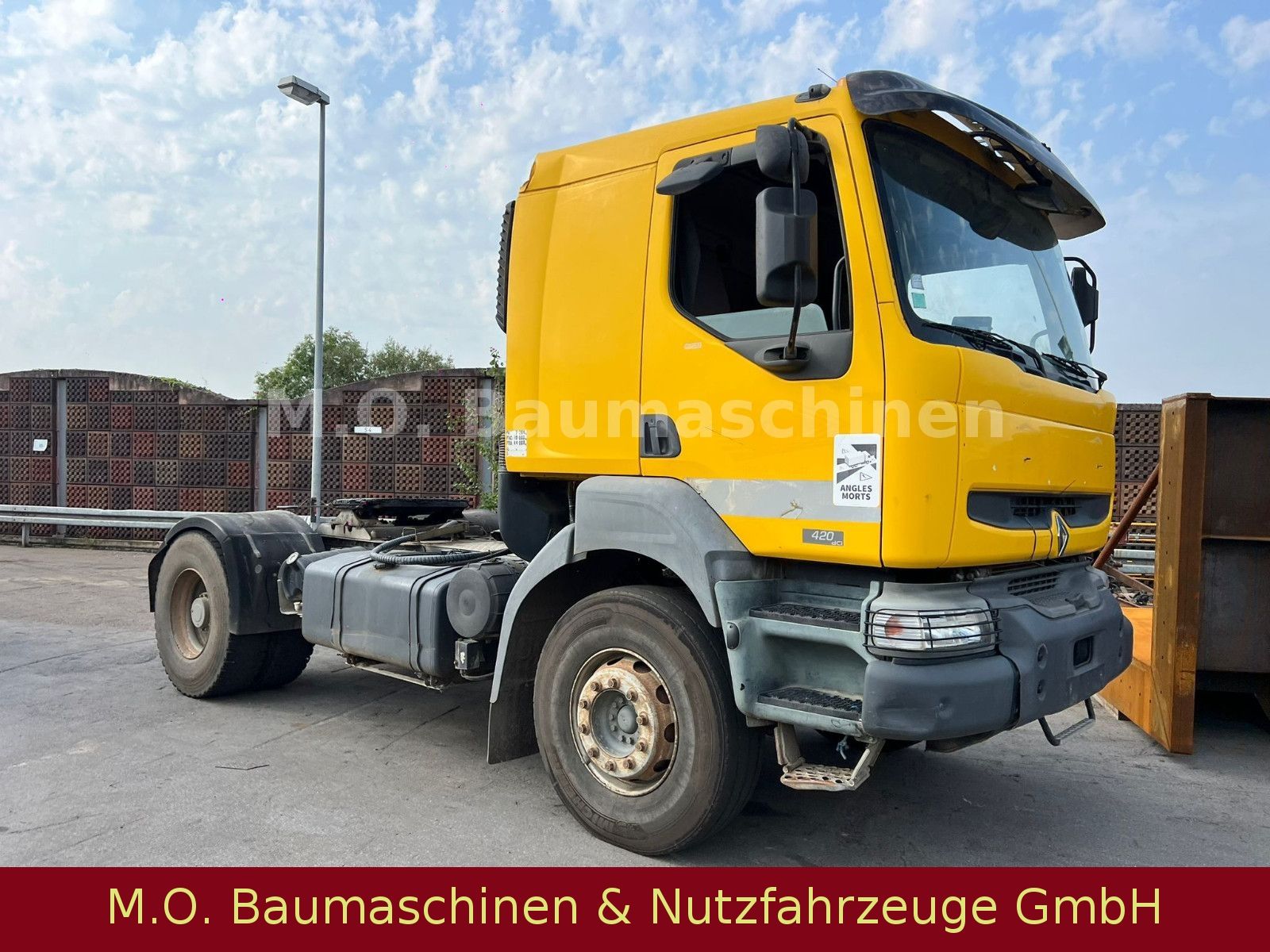 Fahrzeugabbildung Renault Kerax 420 / 4x2 /