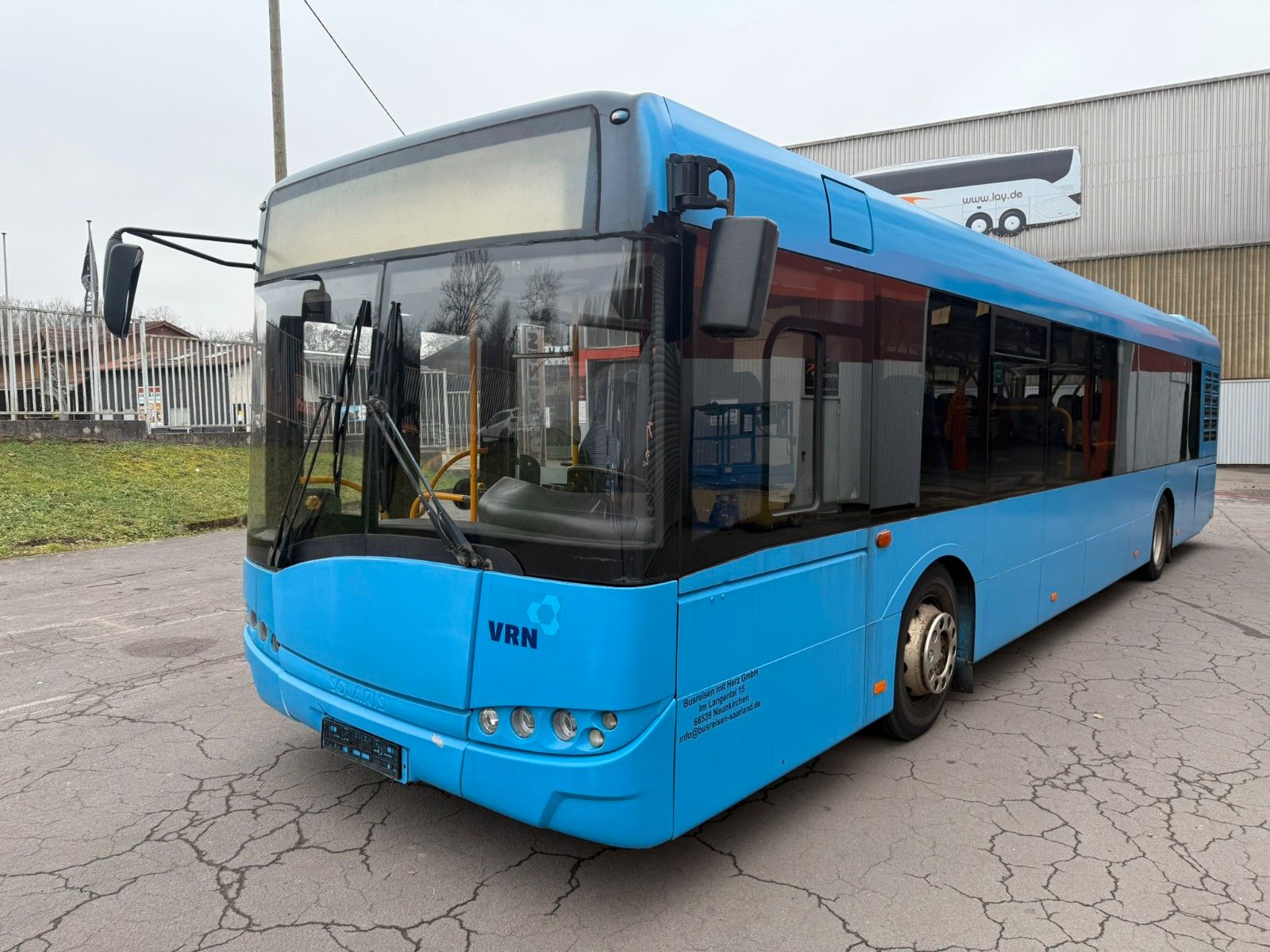 SOLARIS  2011 - Image 6 of 19