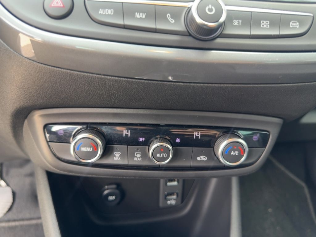 Fahrzeugabbildung Opel Crossland Elegance  AUTOMATIK  RÜCKFAHRKAMERA  W