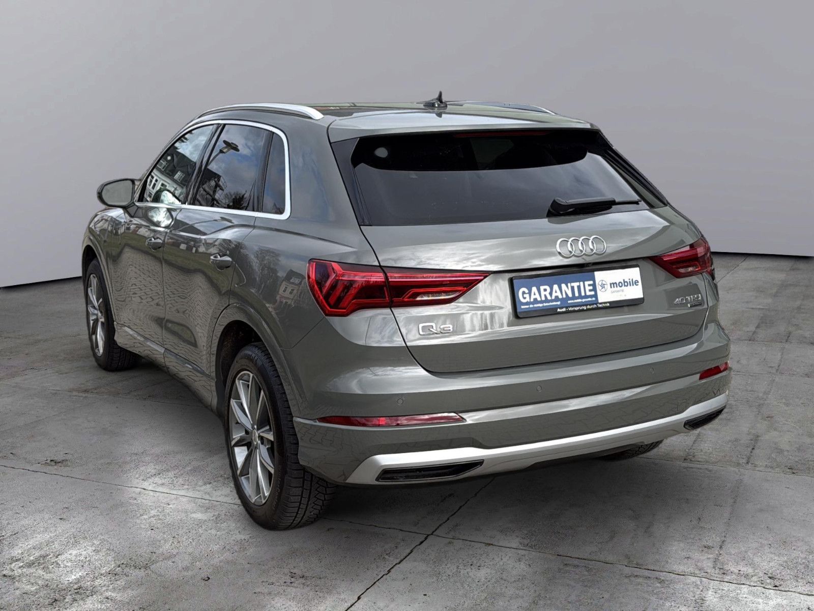 Fahrzeugabbildung Audi Q3 40 TFSI quattro /AHK/ 1.Hand/ unfallfrei