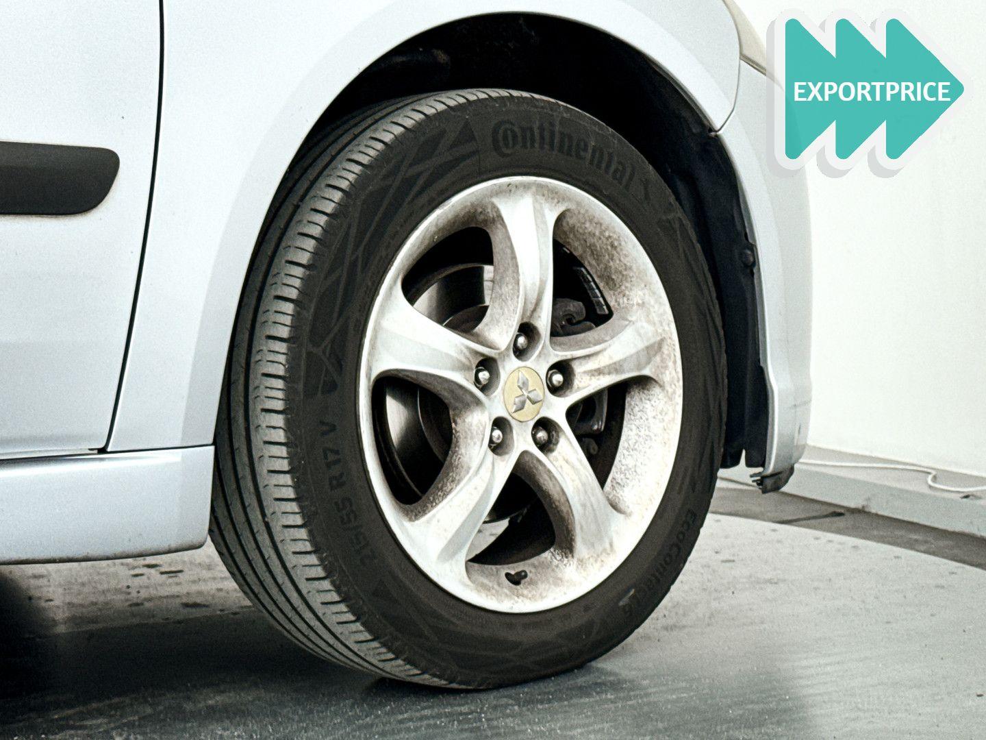 Mitsubishi Grandis 2005 — photo 26