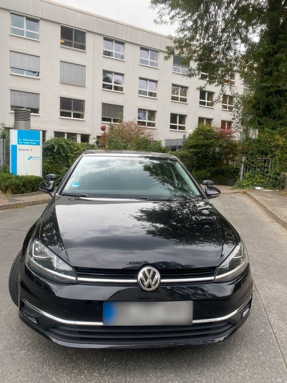 Image of Volkswagen Golf