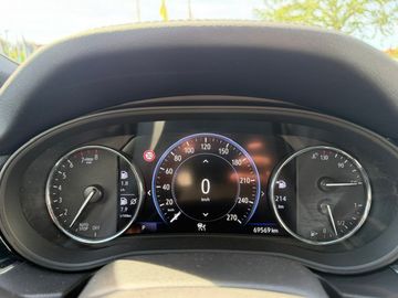 Opel Insignia - 11