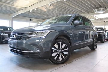 Volkswagen Tiguan - 1