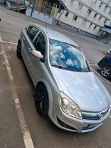 Opel Astra H - Opel Astra aus 2007 mit Diesel-Antrieb