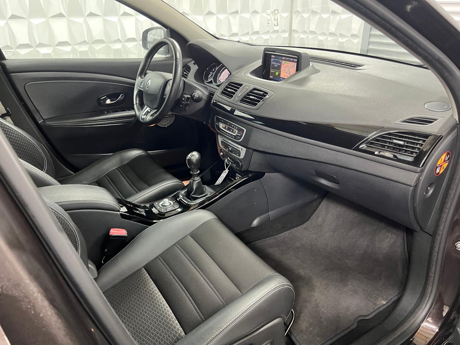 Renault Megane 2015 — photo 35