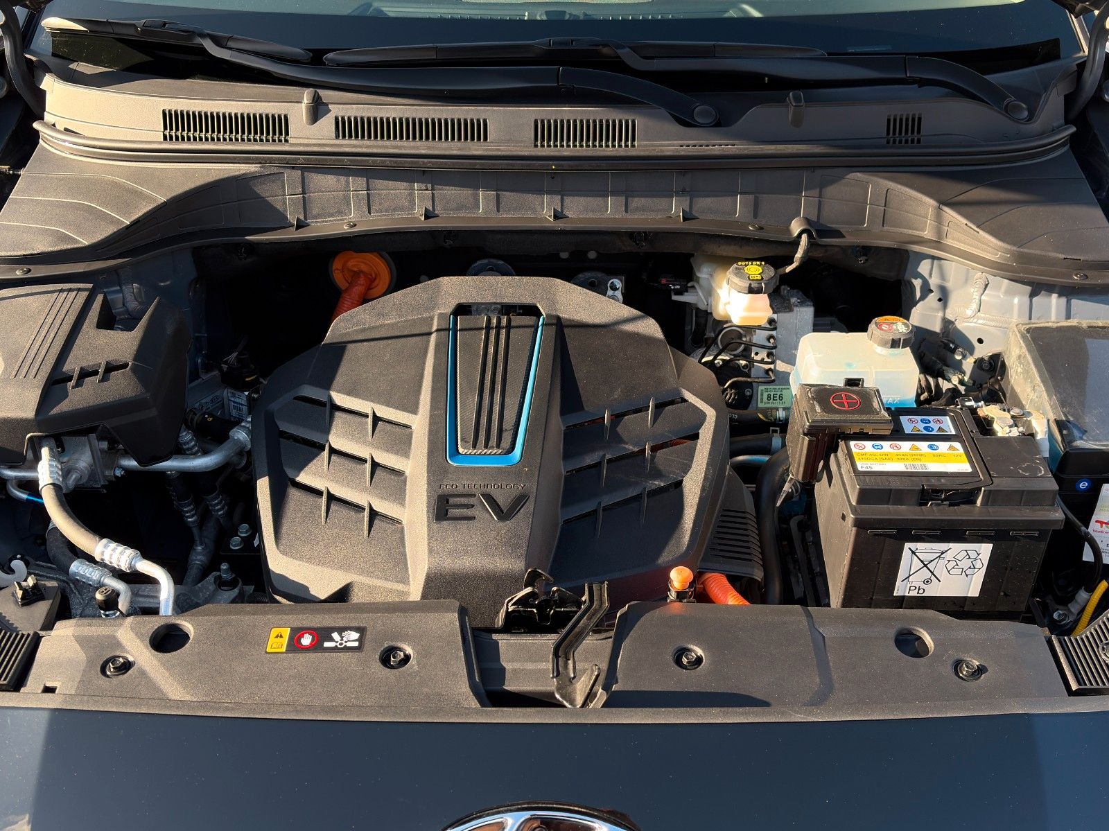 Fahrzeugabbildung Hyundai KONA E Edition 30+ Wärmepumpe CarPlay KRELL LHZ