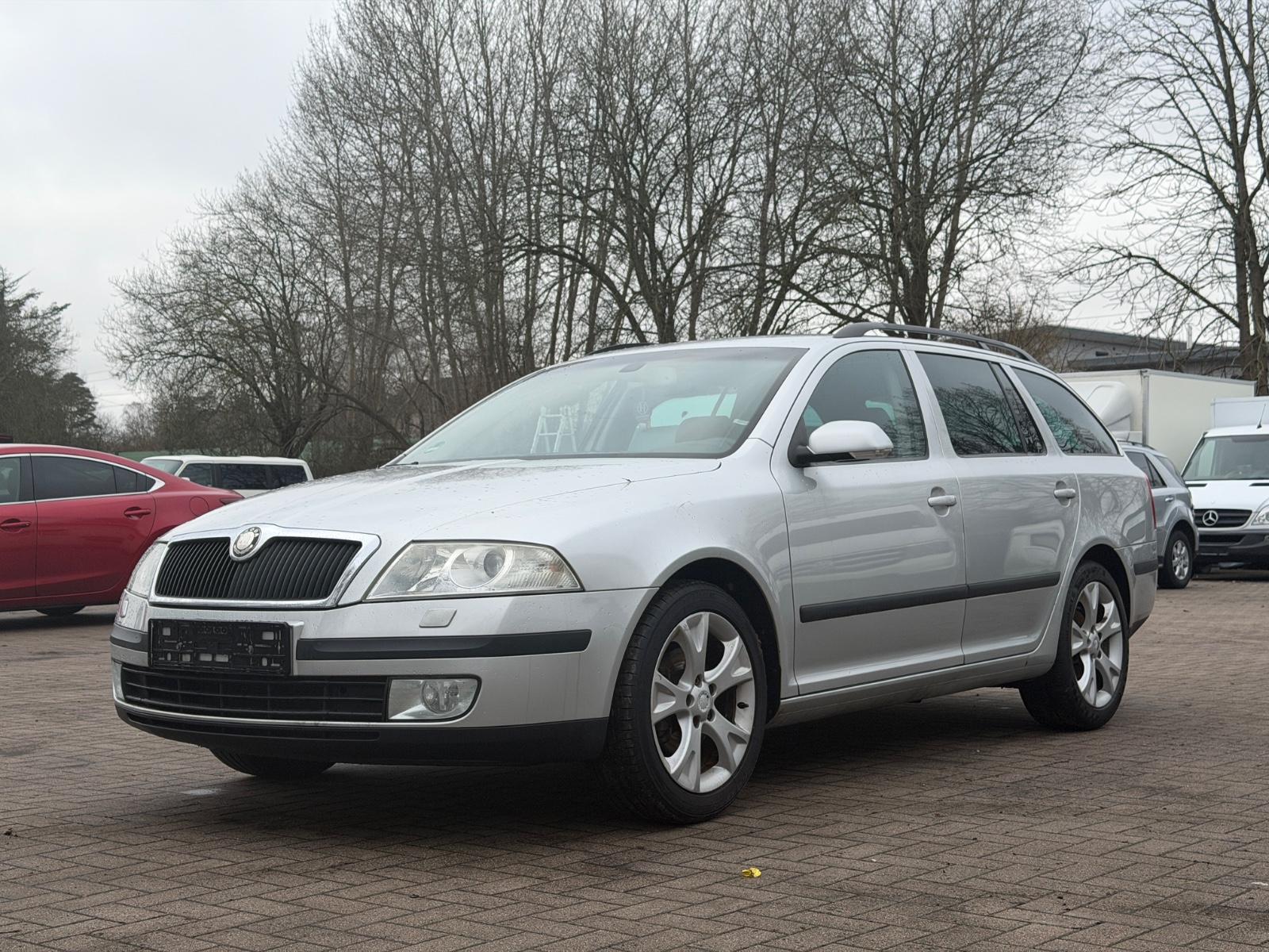 Skoda Octavia Combi Elegance 2.0 TDI/TEMPO/SITZH/KLIMA