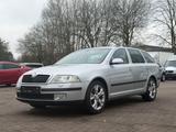 Skoda Octavia Combi Elegance 2.0 TDI/TEMPO/SITZH/KLIMA - Skoda Octavia: Combi Elegance TDI