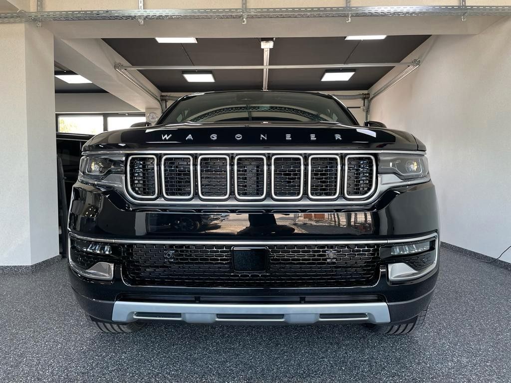 Fahrzeugabbildung Jeep WAGONEER SERIES II 5.7L-V8 E-TORQUE-PANORAMA