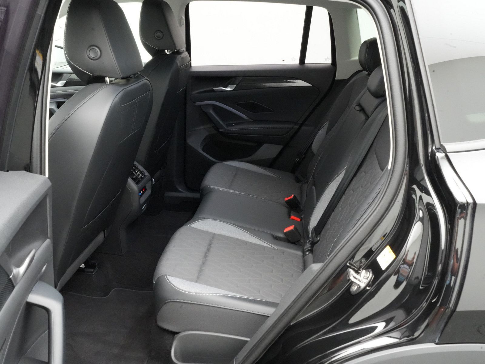 Volkswagen Tiguan - Bild 14