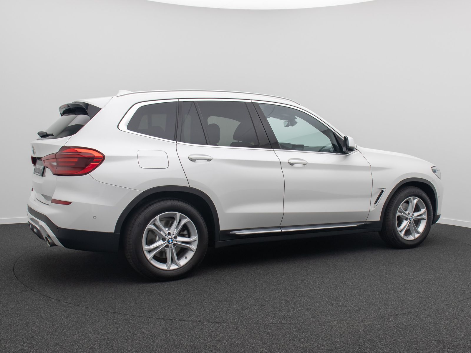 Fahrzeugabbildung BMW X3 xD20d Luxury Line DisplKey DAB Kamera AHK 18"