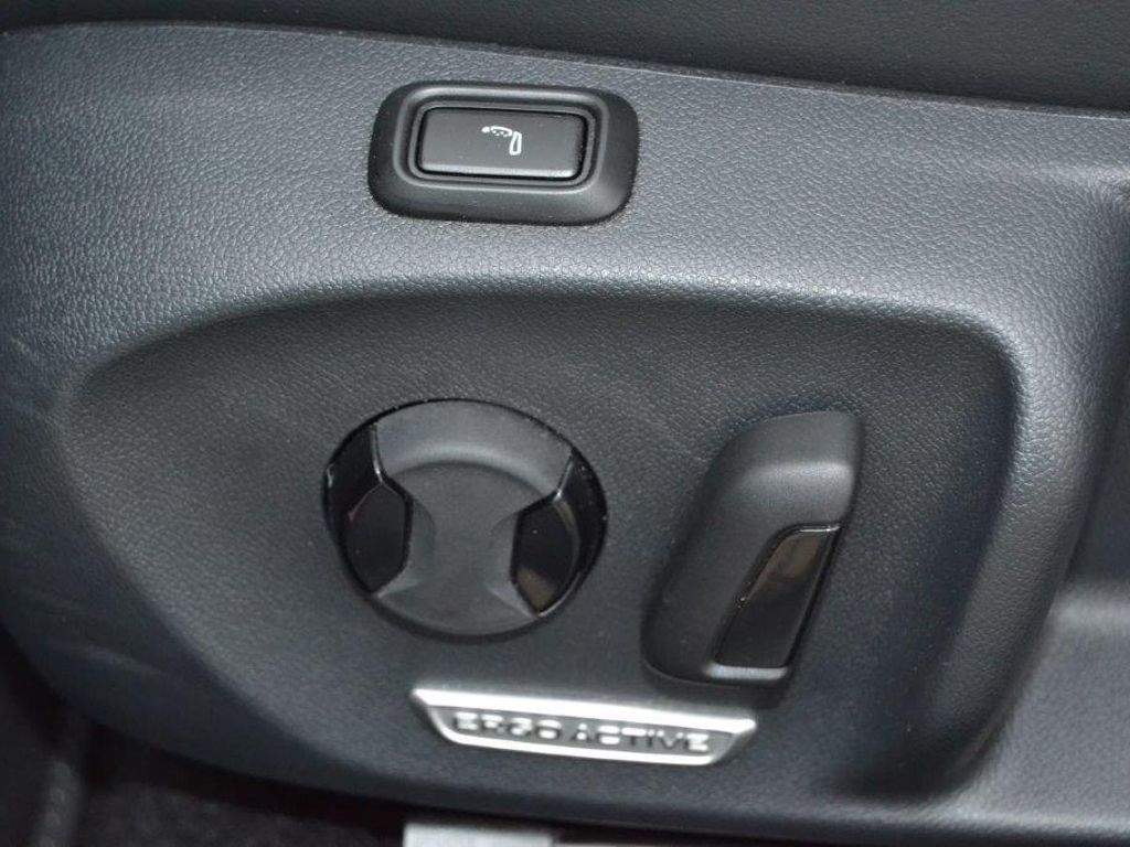 Passat Variant 2.0 TDI DSG R-Line VOLL/BLACK-STY