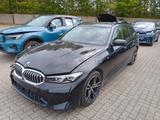 BMW Touring 330 i xDrive M Sport - BMW Unfallwagen