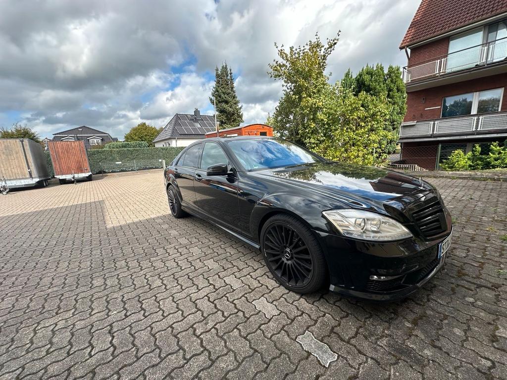 Mercedes-Benz E 320