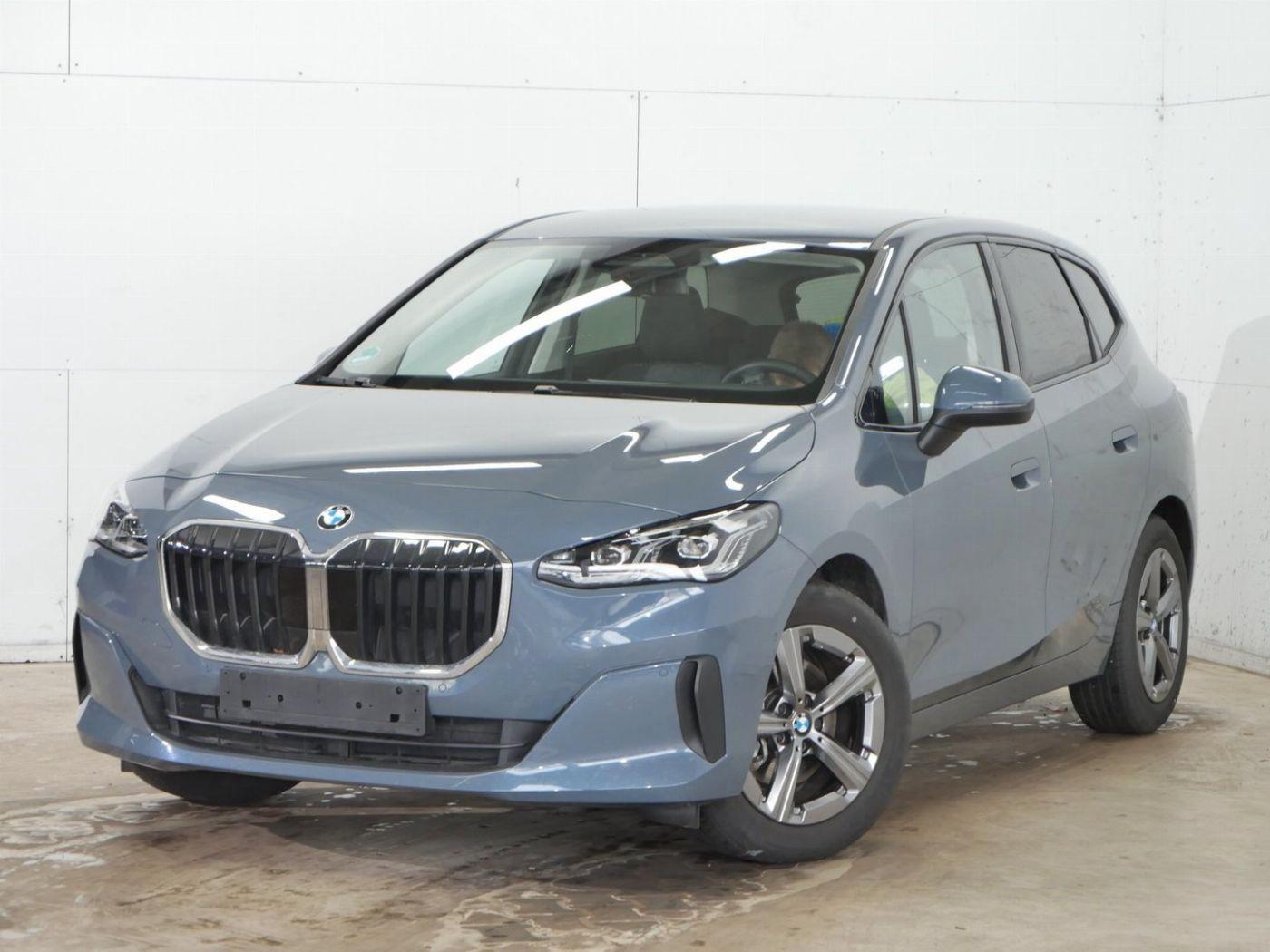BMW 220d Active Tourer Aut. AHK Komfortzug. ParkA. a