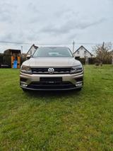 Volkswagen Tiguan 1.4 TSI ACT DSG BMT SOUND SOUND - Volkswagen Tiguan SOUND mit Benzin-Antrieb